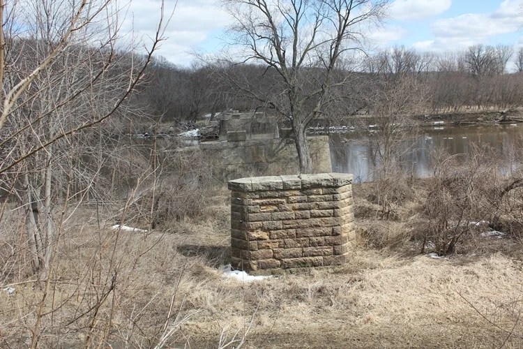 Moingona Railroad Bridge